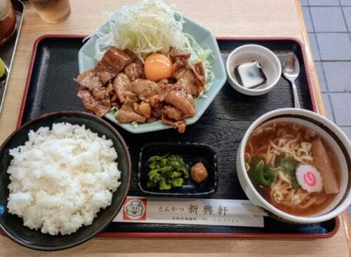 新興軒スタミナ焼肉定食
